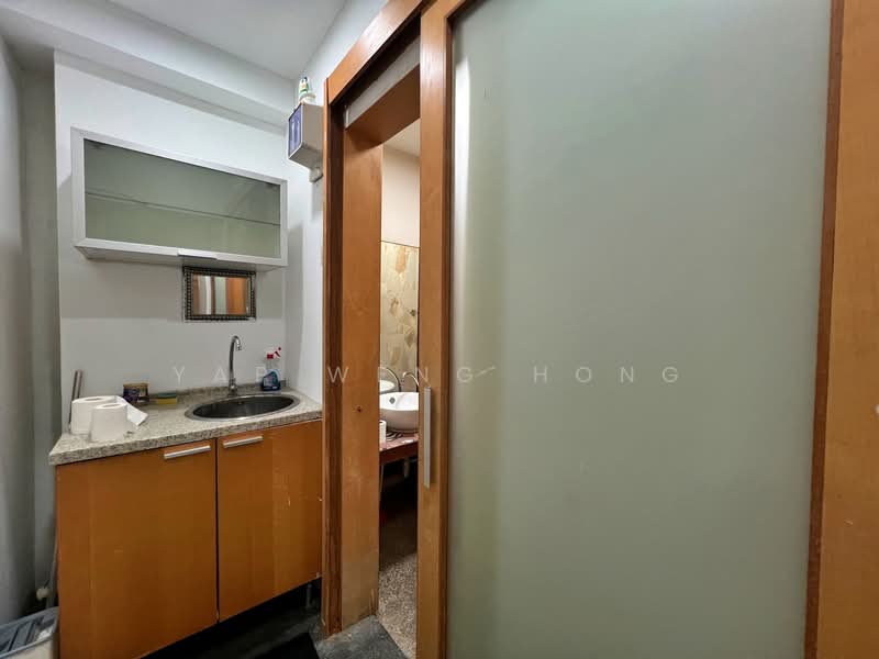 Cheras Business Centre untuk Untuk Disewa - RM 1,200 /bulan, Mac 2026 - Bathroom - PropertyGuru.com.my