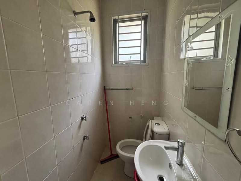 2-storey Terraced House for Sale in East Ledang (Iskandar Puteri (Nusajaya)) - Karen Heng - Bathroom - PropertyGuru.com.my