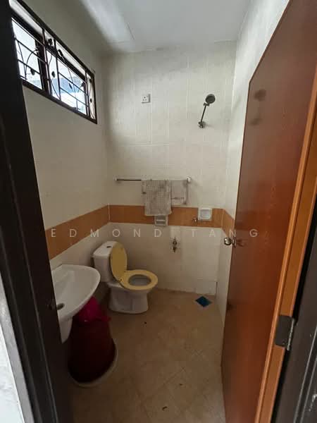 Taman Damansara Aliff untuk Untuk Dijual - RM 750,000, Mac 2026 - Bathroom - PropertyGuru.com.my