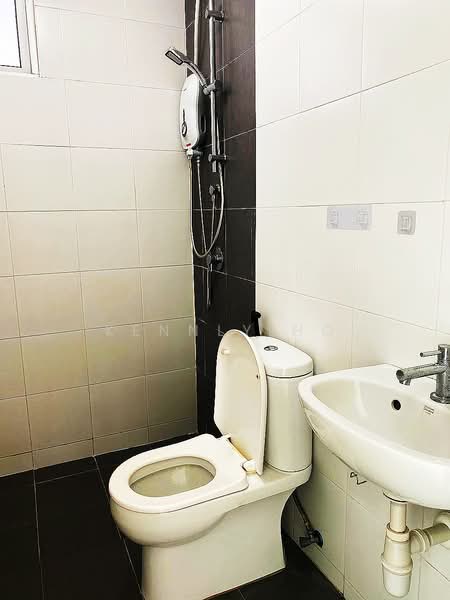 Kediaman Servis untuk Disewa di Pacific Place - Kennly Ho - Bathroom - PropertyGuru.com.my
