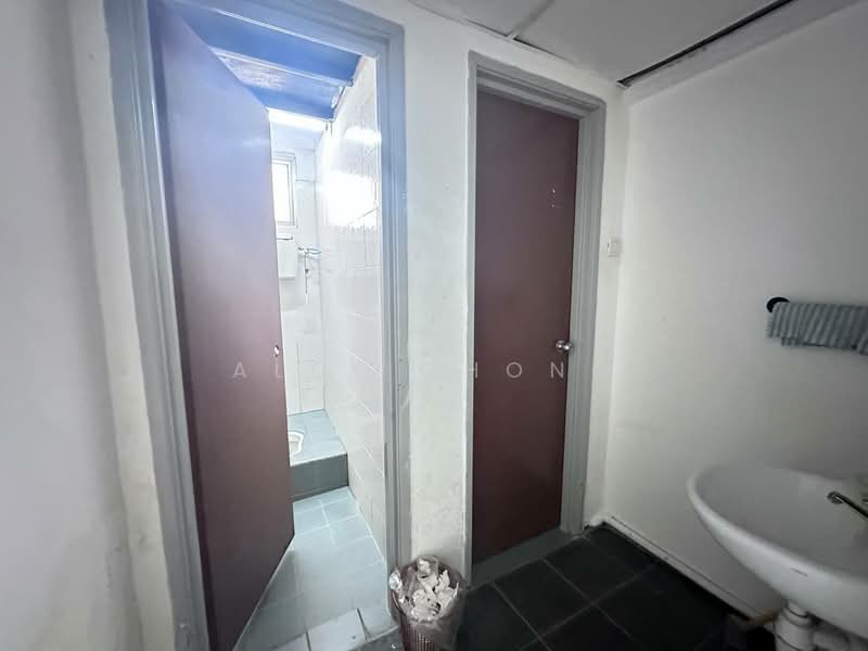 Shop / Office for Sale in Danau Kota (Setapak) - Alex CHONG - Bathroom - PropertyGuru.com.my