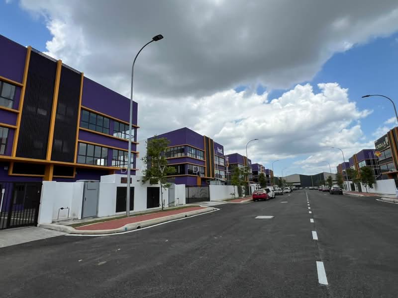 CORNER 2.5Sty Semi D Factory Satria Industrial Park Semenyih Kajang Bangi untuk Untuk Disewa - RM 27,000 /bulan, Mac 2026 - Exterior - PropertyGuru.com.my