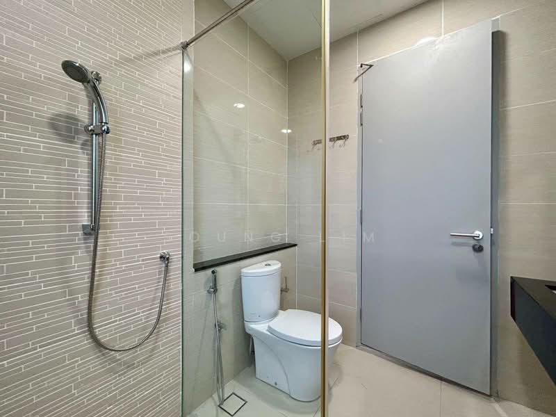 Service Residence for Rent at Sapphire Paradigm - Soung Lim - Bathroom - PropertyGuru.com.my