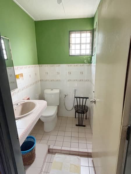 1.5-storey Terraced House for Sale in Bandar Sri Damansara (Selangor) - Suki Tan - Bathroom - PropertyGuru.com.my