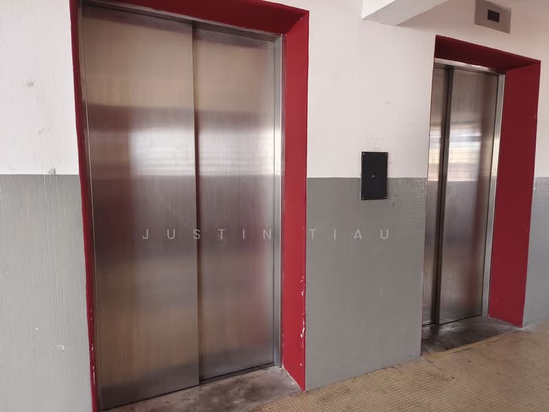 Flat for Rent at Perumahan Awam Sri Perak - Justin Tiau - Corridor - PropertyGuru.com.my