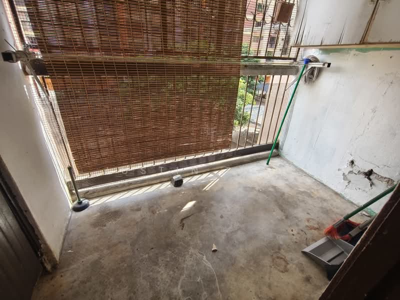 Flat for Rent at Perumahan Awam Sri Perak - Justin Tiau - Balcony - PropertyGuru.com.my