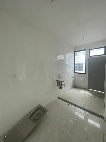 Setia Tropika untuk Untuk Dijual - RM 838,000, Mac 2026 - Kitchen - PropertyGuru.com.my