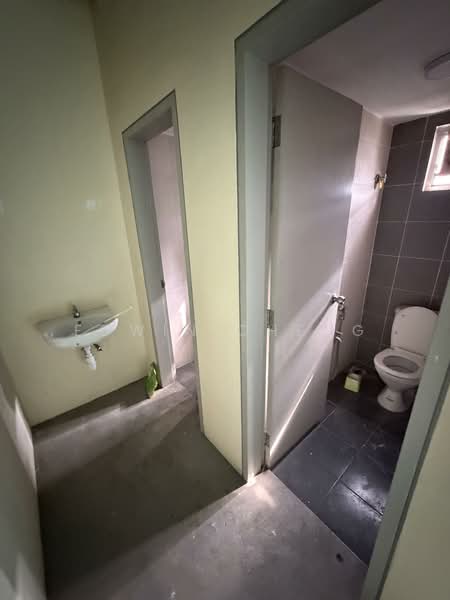 C180 Dataran Traders Square Cheras untuk Untuk Disewa - RM 3,600 /bulan, Mac 2026 - Bathroom - PropertyGuru.com.my