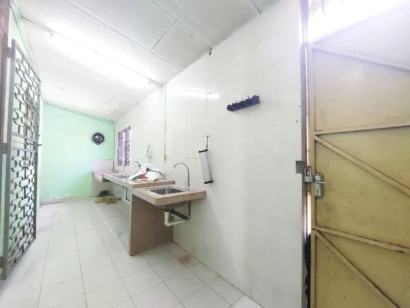 1-storey Terraced House for Rent in Skudai (Johor) - Stella Chia - Kitchen - PropertyGuru.com.my
