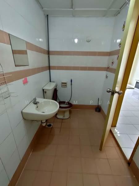 Rhythm Avenue untuk Untuk Disewa - RM 1,050 /bulan, Mac 2026 - Bathroom - PropertyGuru.com.my