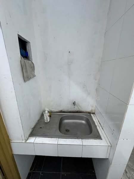 Shop for Rent in Klang (Selangor) - Sean Yong - Interior - PropertyGuru.com.my
