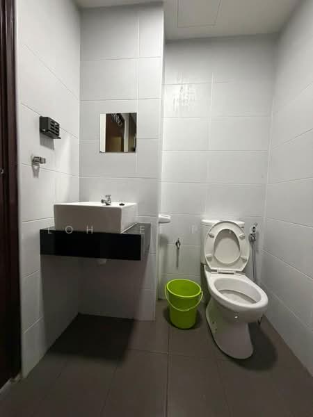 Service Residence for Rent at KSL Residence @ Daya - Loh Lee Peng - Bathroom - PropertyGuru.com.my