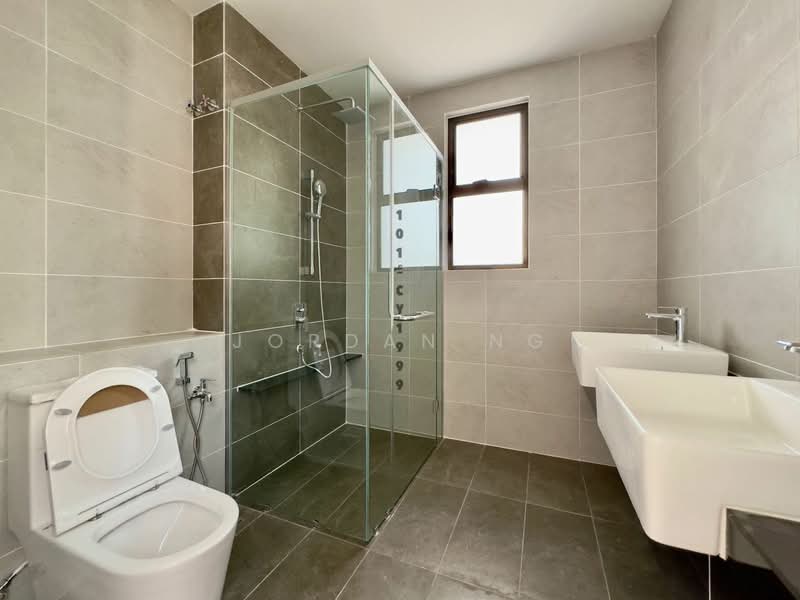 Semi-Detached House for Sale in Setia Utama (Setia Alam) - Jordan Ng - Bathroom - PropertyGuru.com.my