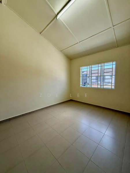 2-storey Terraced House for Sale in Taman Desa Cemerlang (Ulu Tiram) - Zoe Lee - Interior - PropertyGuru.com.my