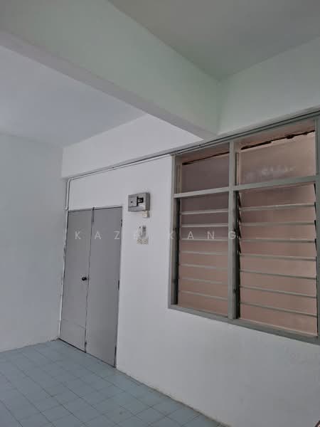 Untuk Disewa - Taman Bunga Merah