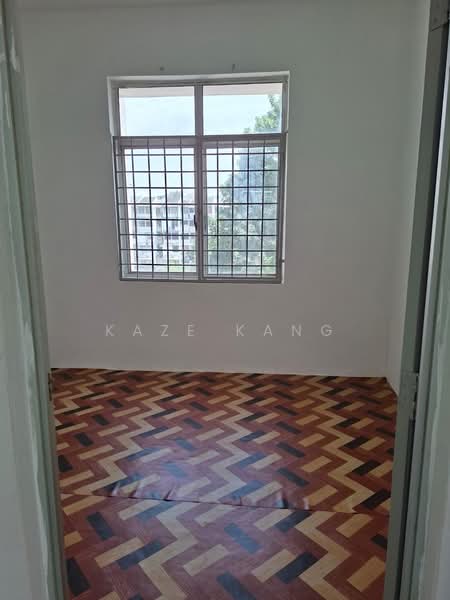 Untuk Disewa - Taman Bunga Merah