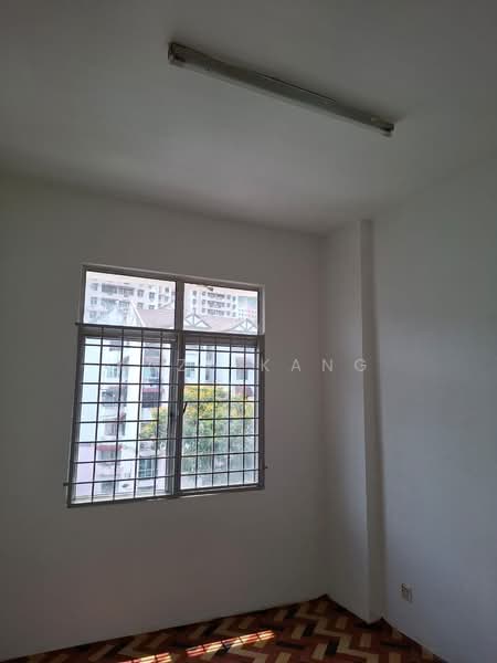 Untuk Disewa - Taman Bunga Merah