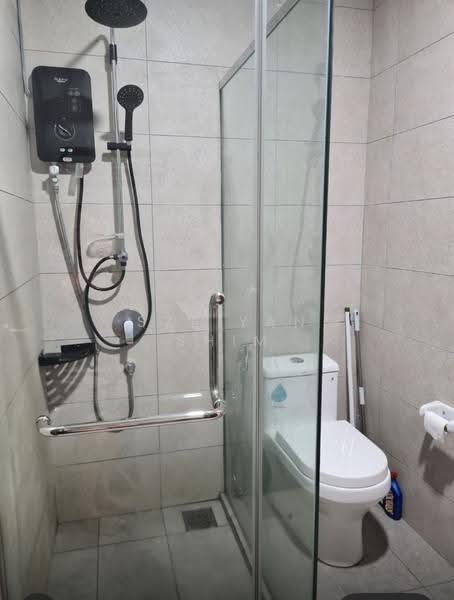 Service Residence for Sale at Aera Residence - Sze Yan Shim - Bathroom - PropertyGuru.com.my