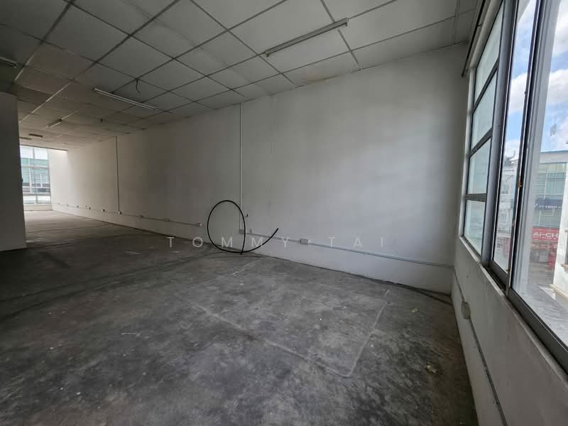 Shop / Office for Rent in Taman Mutiara Mas (Skudai) - Tommy Tai - Interior - PropertyGuru.com.my