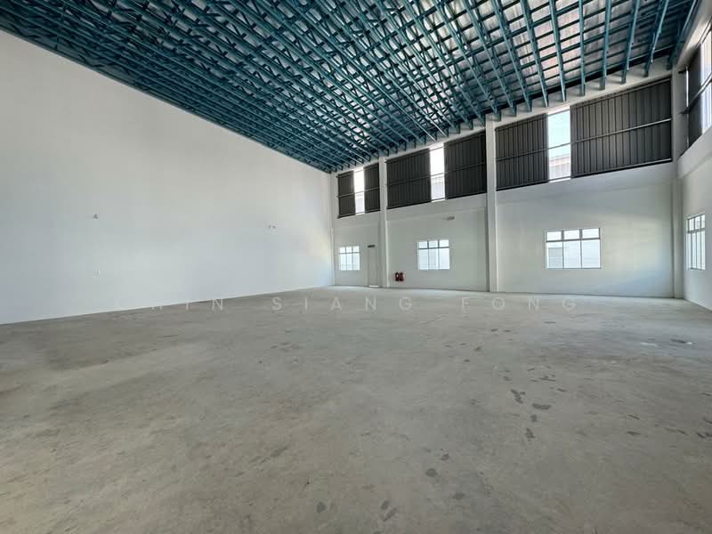 Semi-D Factory for Rent in Industri Ayer Keroh (Ayer Keroh) - Chin Siang Fong - Interior - PropertyGuru.com.my