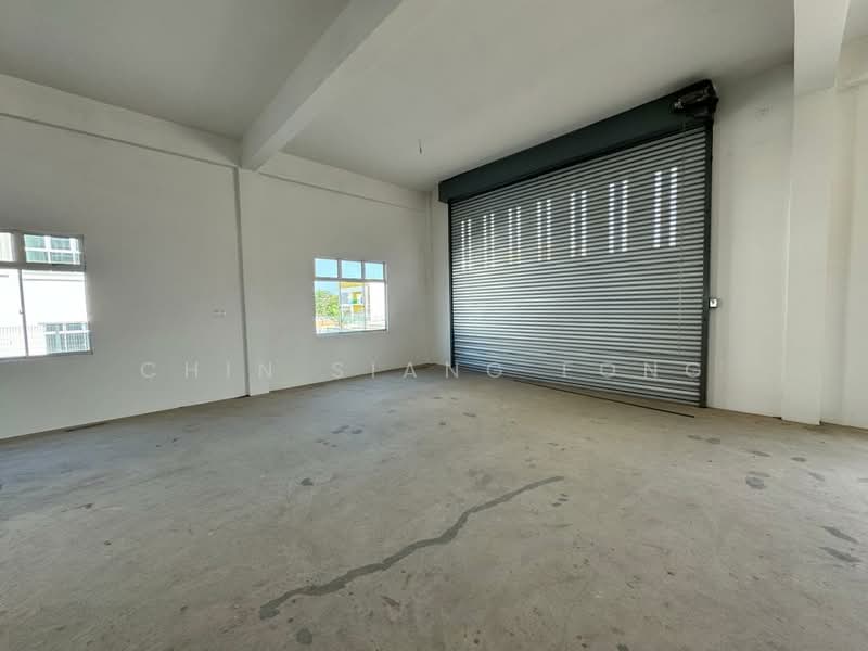 Semi-D Factory for Rent in Industri Ayer Keroh (Ayer Keroh) - Chin Siang Fong - Interior - PropertyGuru.com.my