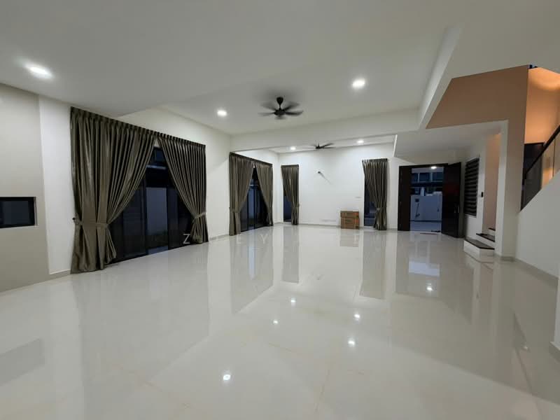 Danga Sutera untuk Untuk Disewa - RM 5,000 /bulan, Mac 2026 - Living Room - PropertyGuru.com.my