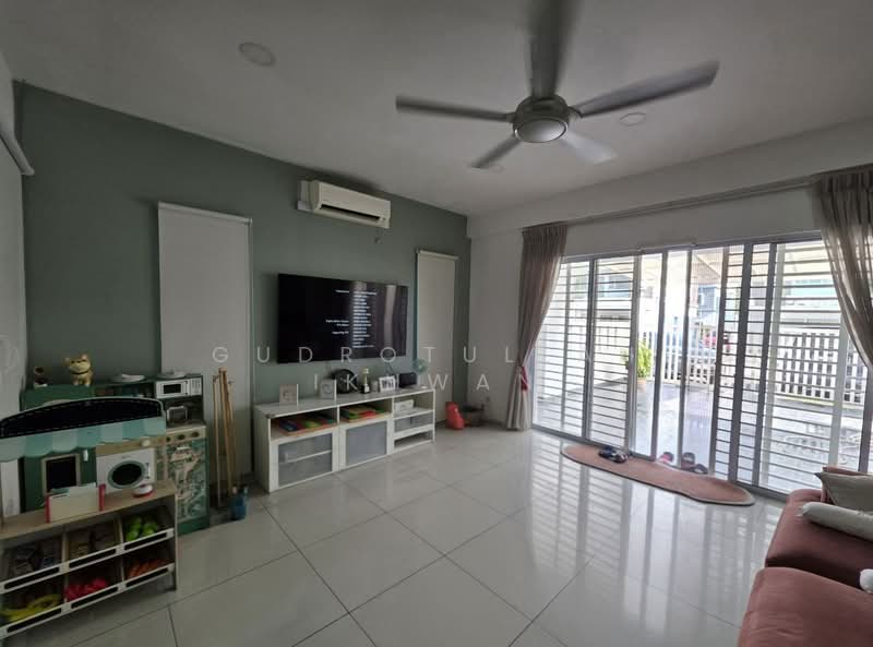 The Clover Homes untuk Untuk Dijual - RM 700,000, Mac 2026 - Living Room - PropertyGuru.com.my