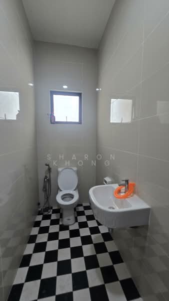 Office for Rent in Beranang (Selangor) - Sharon Khong - Bathroom - PropertyGuru.com.my