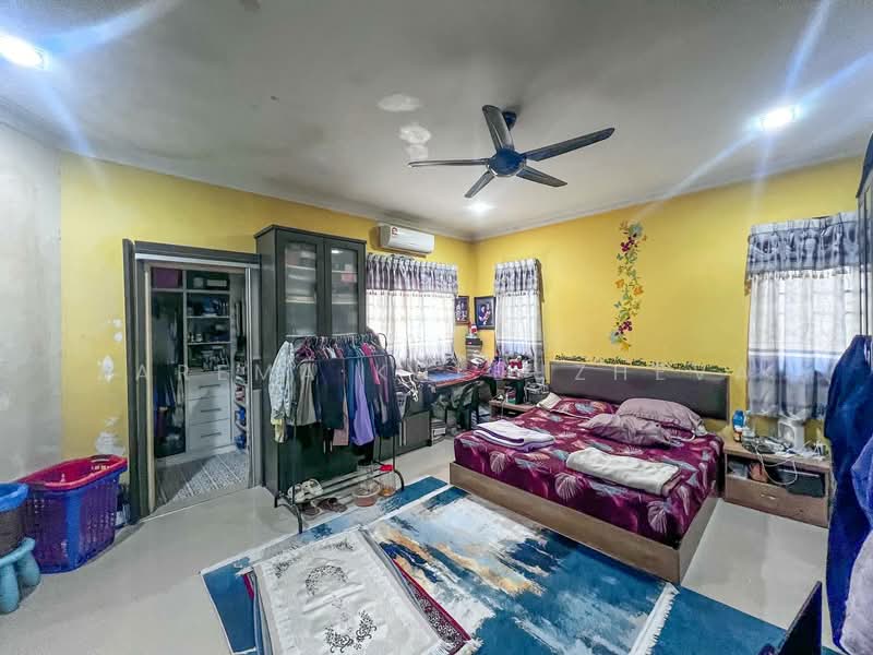 Semi-Detached House for Sale in Taman Taming Maju (Cheras) - Zarema Kulbuzheva - Bedroom - PropertyGuru.com.my