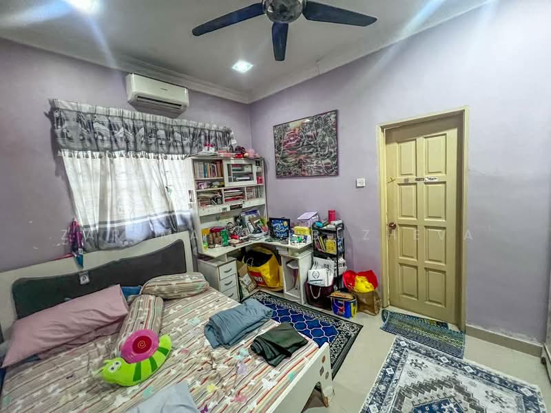 Semi-Detached House for Sale in Taman Taming Maju (Cheras) - Zarema Kulbuzheva - Bedroom - PropertyGuru.com.my