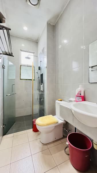 Semi-Detached House for Sale in Bandar Putra (Kulai) - Jason Teo - Bathroom - PropertyGuru.com.my