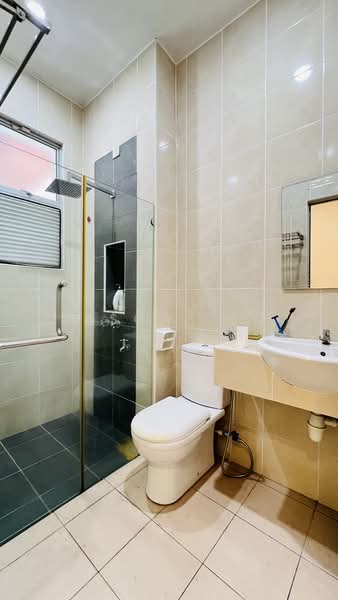 Semi-Detached House for Sale in Bandar Putra (Kulai) - Jason Teo - Bathroom - PropertyGuru.com.my