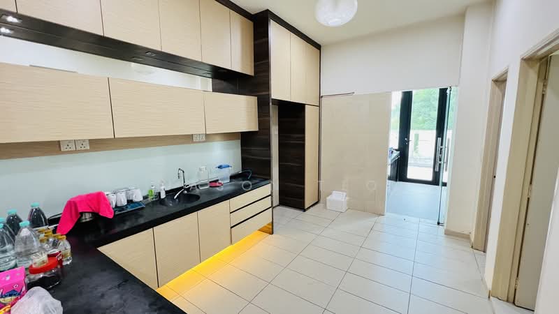 Semi-Detached House for Sale in Bandar Putra (Kulai) - Jason Teo - Kitchen - PropertyGuru.com.my