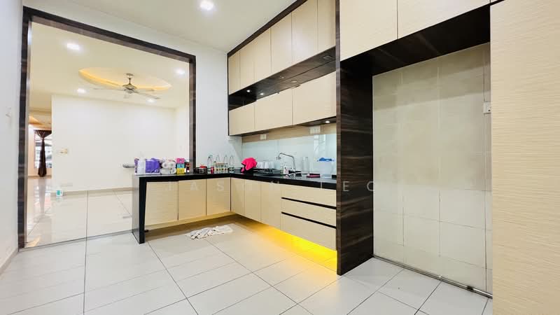 Semi-Detached House for Sale in Bandar Putra (Kulai) - Jason Teo - Kitchen - PropertyGuru.com.my