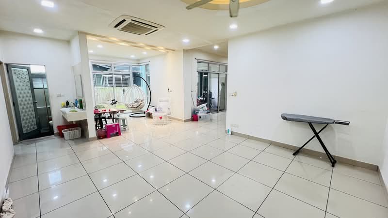 Semi-Detached House for Sale in Bandar Putra (Kulai) - Jason Teo - Living Room - PropertyGuru.com.my