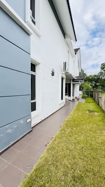 Semi-Detached House for Sale in Bandar Putra (Kulai) - Jason Teo - Exterior - PropertyGuru.com.my