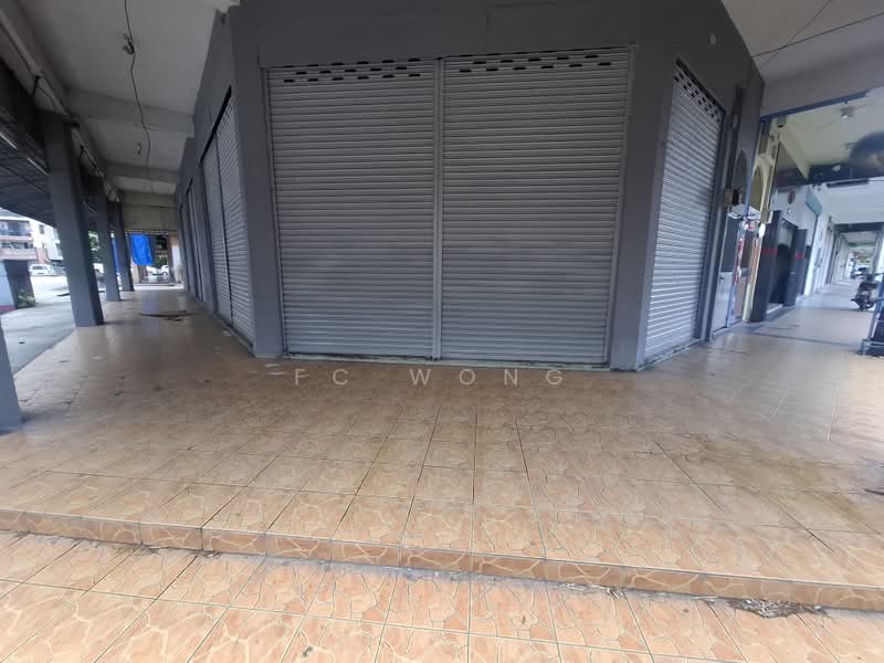 Shop for Rent in Petaling Jaya (Selangor) - FC Wong - Exterior - PropertyGuru.com.my