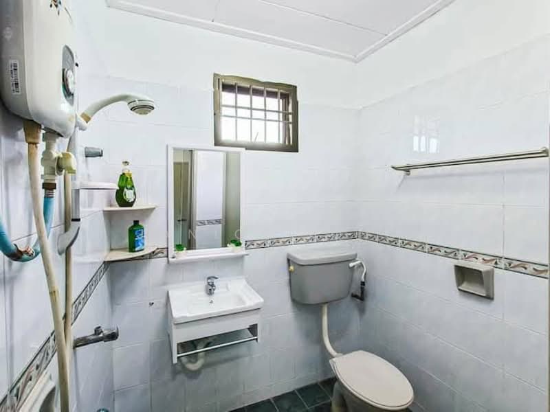 Taman Desa Tebrau untuk Untuk Disewa - RM 2,700 /bulan, Mac 2026 - Bathroom - PropertyGuru.com.my