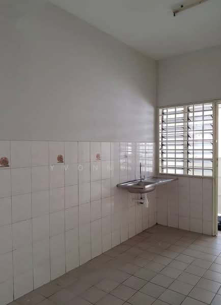 Permas Jaya untuk Untuk Disewa - RM 1,900 /bulan, Mac 2026 - Kitchen - PropertyGuru.com.my