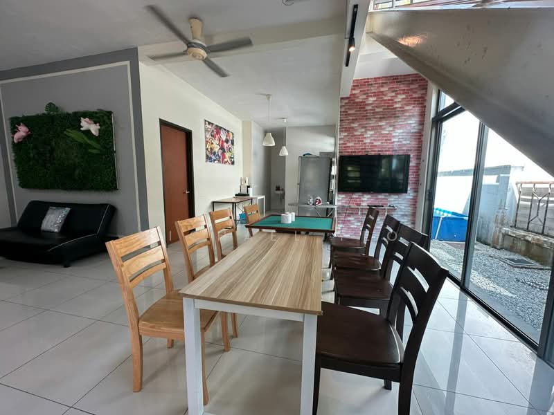 Cluster House for Sale in Taman Sutera Utama (Skudai) - Michael Yeo - Living Room - PropertyGuru.com.my