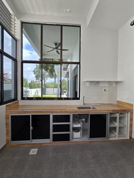 Cluster House for Rent in Taman Adda Heights (Tebrau) - Kai Sin Cho - Kitchen - PropertyGuru.com.my