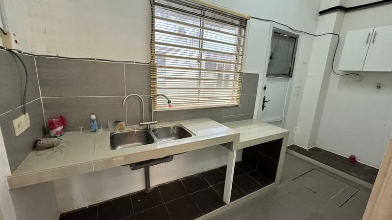 2-storey Terraced House for Sale in Iskandar Puteri (Nusajaya) (Johor) - Tuxton Phiong - Kitchen - PropertyGuru.com.my