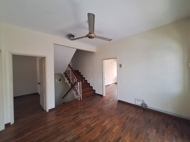 Rumah Teres 2.5 Tingkat untuk Dijual di Bandar Puteri Puchong (Puchong) - Shanice Low - Living Room - PropertyGuru.com.my