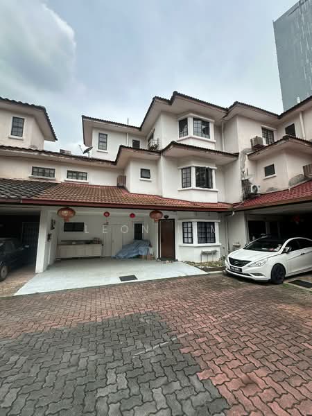 Townhouse for Sale in Bandar Pinggiran Subang (Shah Alam) - Leon Lim - Exterior - PropertyGuru.com.my