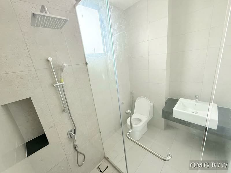Rumah Berkembar untuk Dijual di Setia Alam (Selangor) - Ryan . - Bathroom - PropertyGuru.com.my