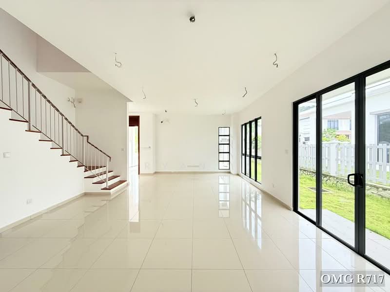 Rumah Berkembar untuk Dijual di Setia Alam (Selangor) - Ryan . - Living Room - PropertyGuru.com.my
