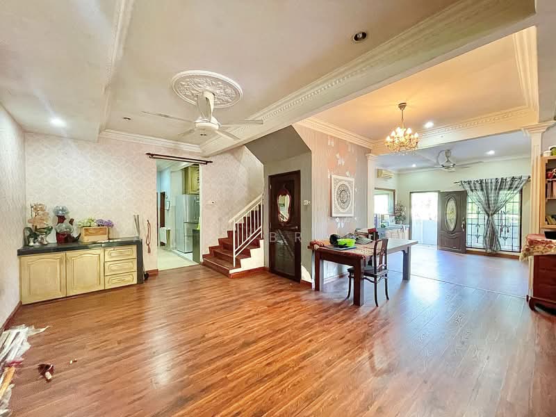 Bandar Nusaputra untuk Untuk Dijual - RM 950,000, Mac 2026 - Living Room - PropertyGuru.com.my