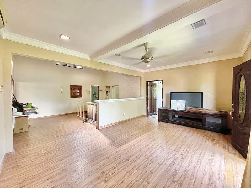 Bandar Nusaputra untuk Untuk Dijual - RM 950,000, Mac 2026 - Living Room - PropertyGuru.com.my