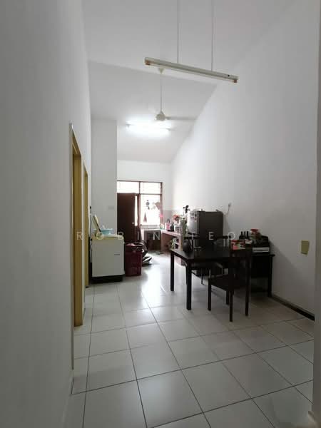 1-storey Terraced House for Sale in Bandar Putra (Kulai) - Robin Teo - Kitchen - PropertyGuru.com.my
