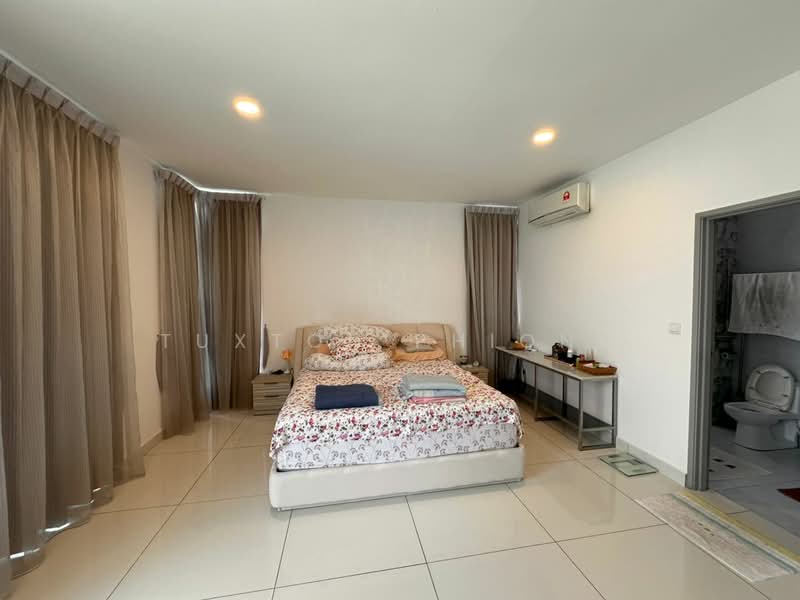Semi-Detached House for Sale in Skudai (Johor) - Tuxton Phiong - Bedroom - PropertyGuru.com.my